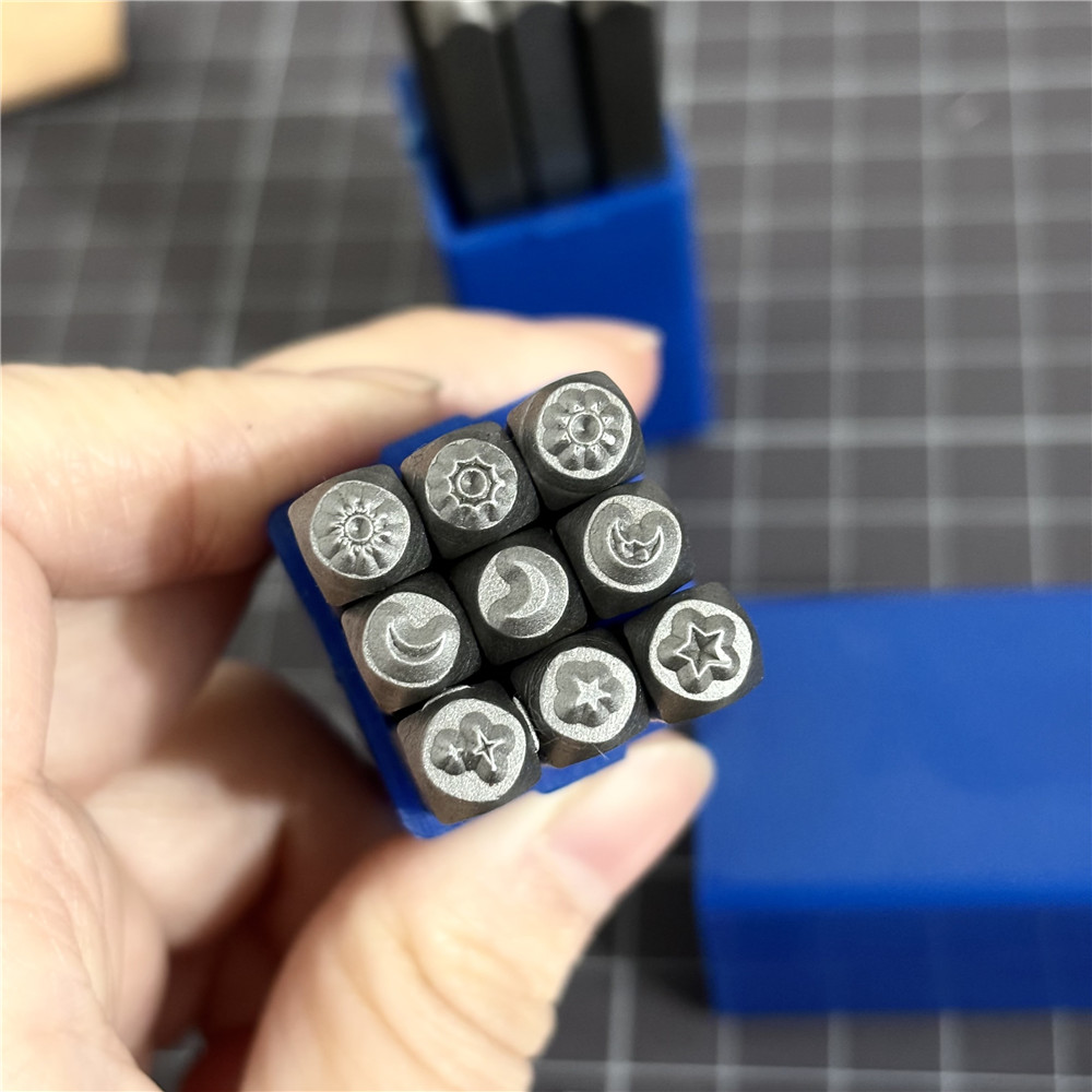 9pcs/set Moon Star Sun Design  - огляд і ціна Leather Stamp Set
